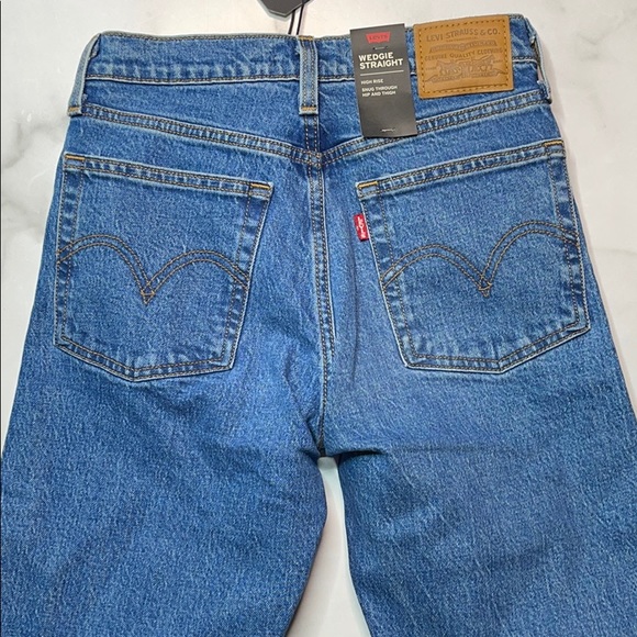 Levi’s Wedgie Fit Straight Jeans Size 24x26 NWT - Picture 6 of 7